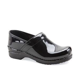 Dansko XP Paten Leather Nursing Clogs Size 10